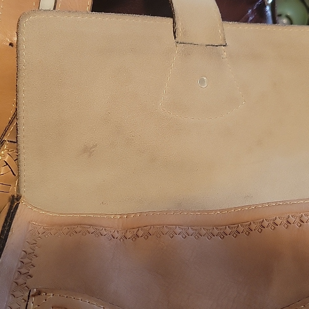 Patricia Nash Tooled Leather crossbody shoulder bag nude - Picture 8 of 11